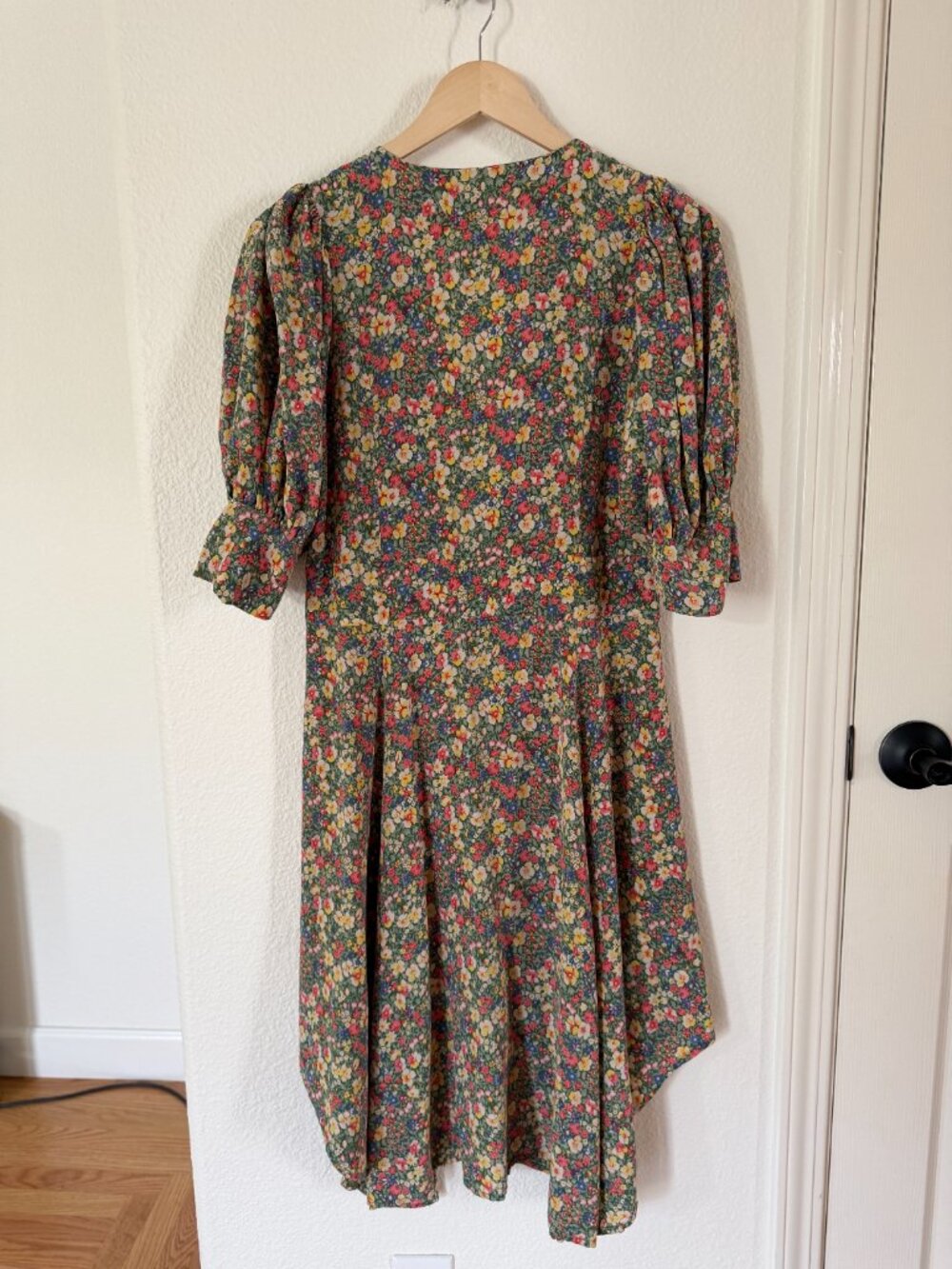 Doen Laurel Dress in Green Valley Floral Size Large ***ALTERED TO KNEE LENGTH*** - Picture 4 of 6